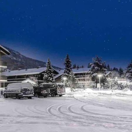 Fjellstova Storehorn Apartments Ulsak Екстер'єр фото